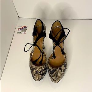 Ladies platform snake skin shoes
